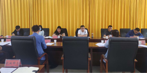 嵩明县招商引资项目准入审查进行时联动联审按下“加速键” 嵩明县招商引资项目准入审查进行时联动联审按下“加速键”