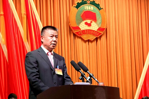 县政协主席李俊彪