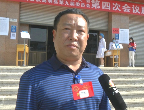县人大代表施猛