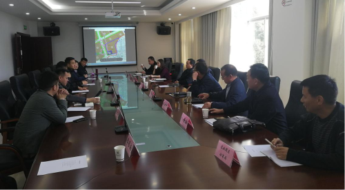 卫龙食品董事长刘卫平一行到我县考察洽谈002