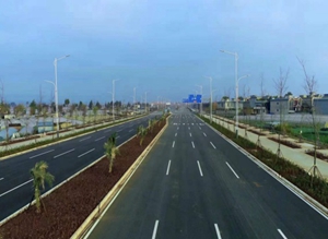 昆明市人大代表对嵩明县道路交通基础设施建设情况开展视察2