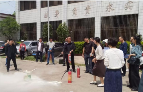 图2压