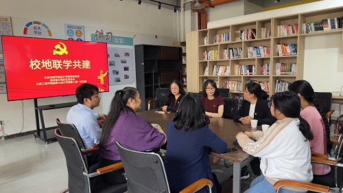 与云南工商学院、北京印刷学院签共建协议